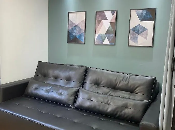 101- Lindo Apartamento Amplo e decorado, 2 quartos, sala, cozinha completa, mobiliario moderno, lavanderia , Excelente localização no bairro Bigorrilho Curitiba, Brasil