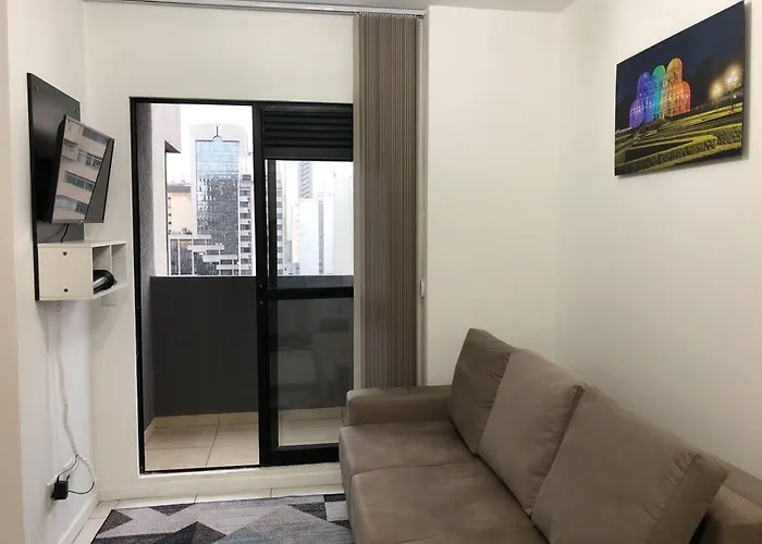 Apto no coração de Curitiba!, Brasil