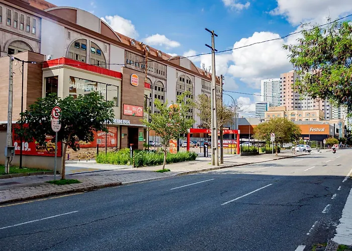 Edificio Royal - No Melhor Local Do Centro De Curitiba | Gonzaga Stays, Brasil