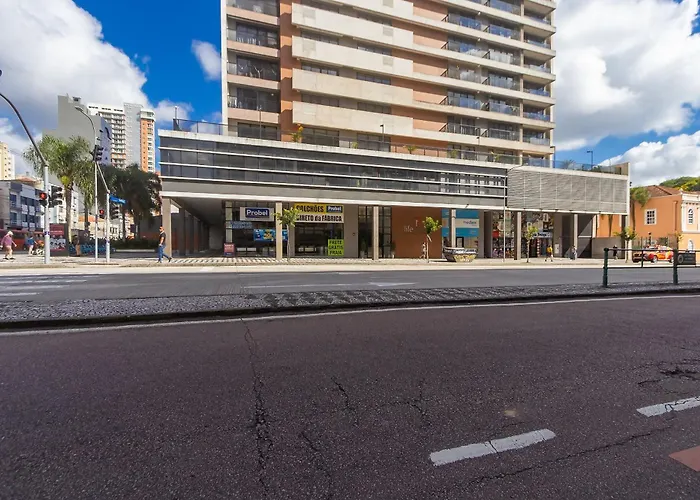 Lifespace: Sofisticação em Localização Nobre com academia e piscina aquecida Curitiba, Brasil